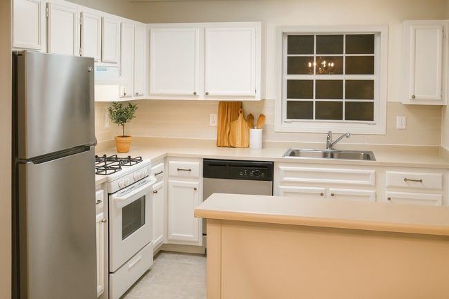 506 Augusta Dr in Marietta, GA - Building Photo - Building Photo