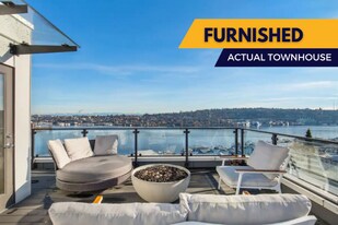 2433 8th Ave N in Seattle, WA - Building Photo