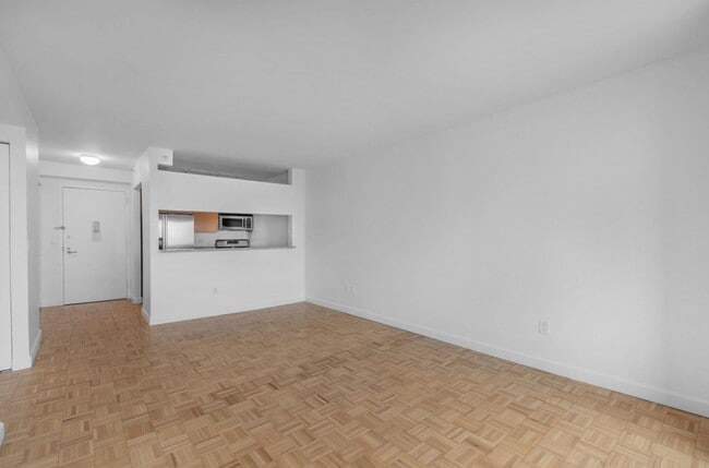 221 E 72nd St, Unit 2