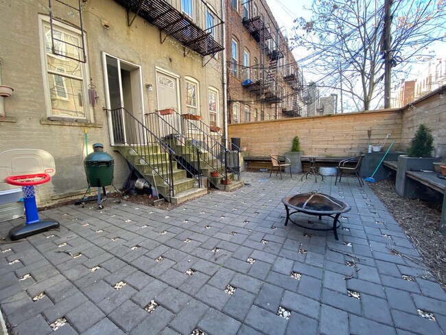 1711 Palmetto St in Ridgewood, NY - Building Photo - Building Photo