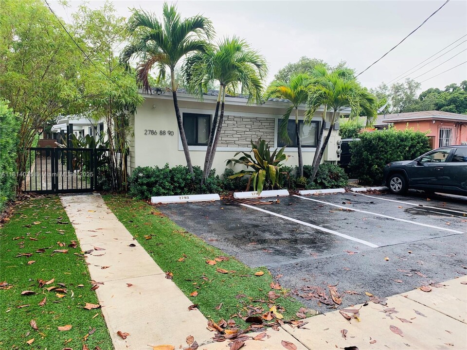 2790 SW 32nd Ave in Miami, FL - Building Photo