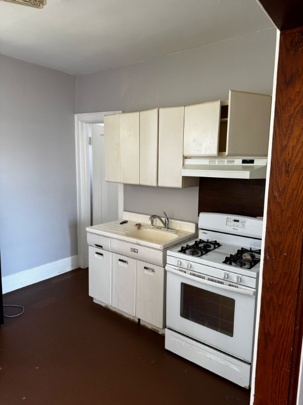 property at 314 E Chicago St