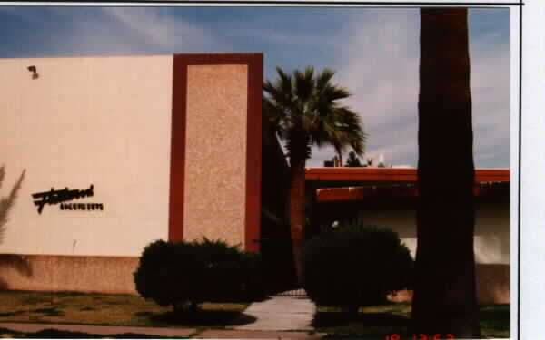 Fleetwood Apartments in Phoenix, AZ - Building Photo