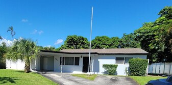 159 Ave in Briny Breezes, FL - Building Photo