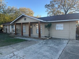 7206 Glen Haven Dr in San Antonio, TX - Building Photo