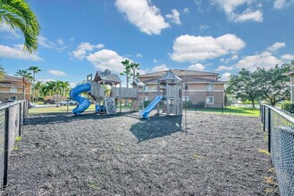 3679 NW Mediterranean Ln in Jensen Beach, FL - Building Photo - Building Photo