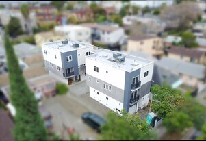 127 1/2 N Mountain View Ave, Unit 127 12 in Los Angeles, CA - Building Photo