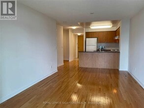 509 Beecroft Rd in Toronto, ON - Building Photo - Building Photo