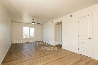 6077 N 60th Ave in Glendale, AZ - Building Photo - Building Photo