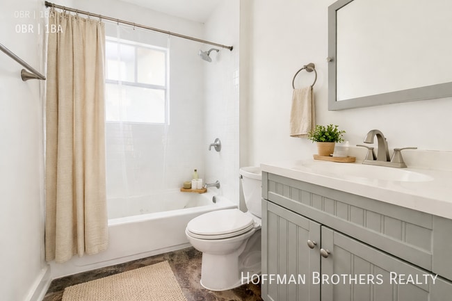 858 N La Fayette Park Pl in Los Angeles, CA - Building Photo - Building Photo