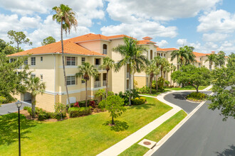 Lake Barrington in Naples, FL - Building Photo - Building Photo