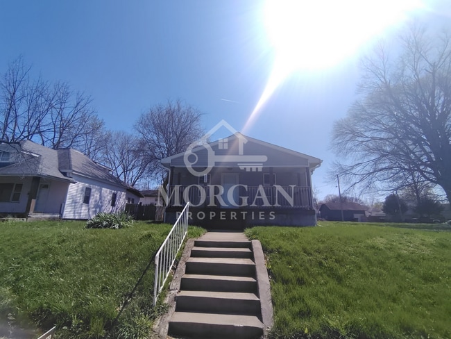 property at 1225 W 5th St