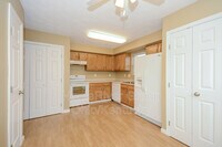 3304 Whispering Woods Dr photo'