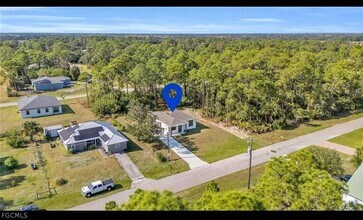 6018 S Moss Cir in La Belle, FL - Building Photo - Building Photo