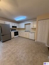 114 Monroe St in Radcliff, KY - Building Photo - Building Photo