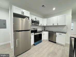 2038 McKean St, Unit 3307 in Philadelphia, PA - Building Photo - Building Photo