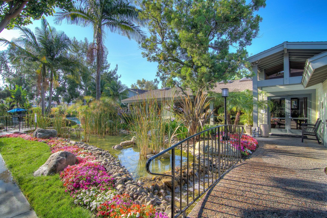 Brooklake in La Habra, CA - Building Photo