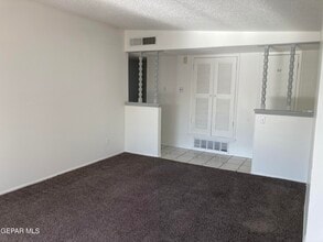 2105 Villa Plata Dr in El Paso, TX - Building Photo - Building Photo