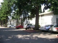 Burnside Firs in Portland, OR - Foto de edificio - Building Photo