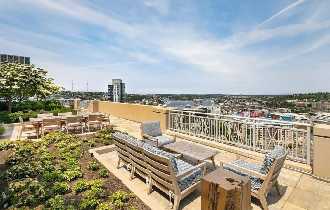819 Virginia St, Unit 1209 in Seattle, WA - Foto de edificio