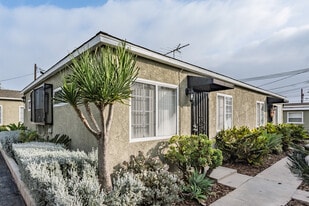 12621 Glenshire Rd, 12618 Lakewood Blvd. in Downey, CA - Building Photo