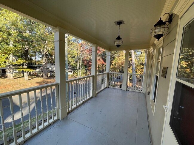 3544 College St in Atlanta, GA - Foto de edificio - Building Photo