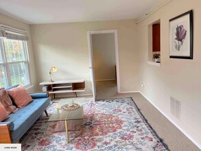 4835 Berwyn House Rd, Unit UMD College Park Condo in College Park, MD - Building Photo - Building Photo