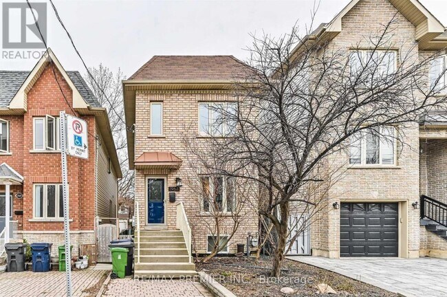 property at 1967 Dundas St E