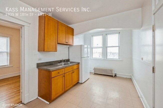 4935 W 18th in Cicero, IL - Building Photo - Building Photo