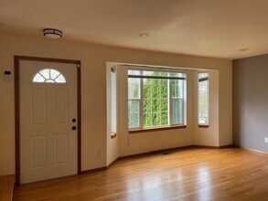 1412 Sweetbay Dr in Bellingham, WA - Building Photo - Building Photo