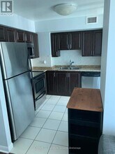 225 Sherway Gardens Rd in Toronto, ON - Building Photo - Building Photo