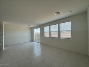 9144 Vesey Ave in Las Vegas, NV - Building Photo - Building Photo