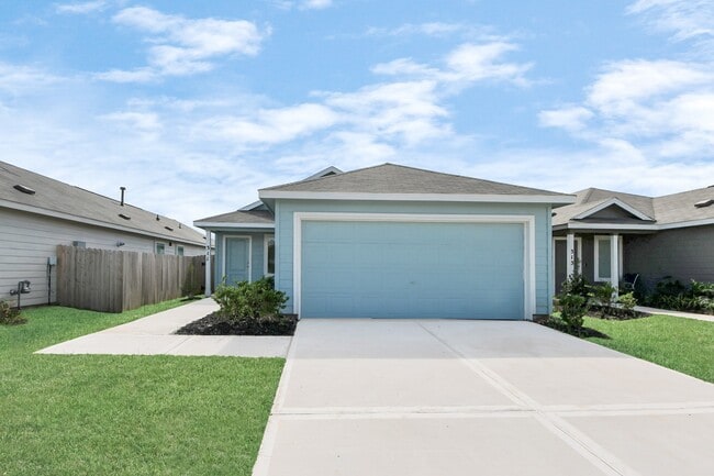 311 Brandi Dr in Wharton, TX - Building Photo - Building Photo