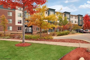 Josephs Pointe at Upper Landing in St. Paul, MN - Building Photo