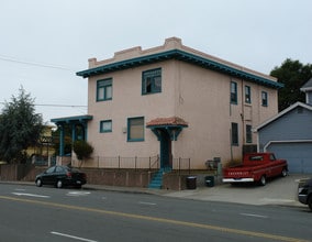 717 Sacramento St in Vallejo, CA - Foto de edificio - Building Photo