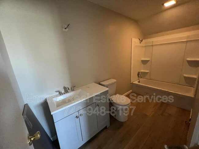 390 N Cedar St in Newark, OH - Building Photo - Building Photo