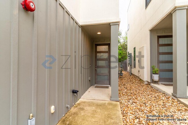 6409 Berkman Dr in Austin, TX - Building Photo - Building Photo