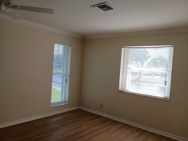 1361 NW 19th Terrace in Delray Beach, FL - Foto de edificio - Building Photo