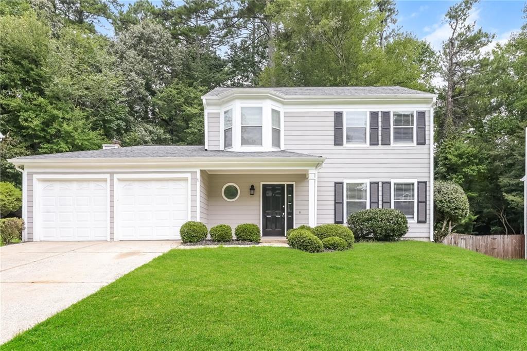 10450 Summer Creek Dr in Alpharetta, GA - Building Photo