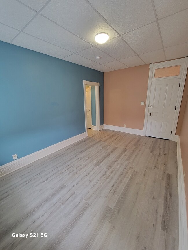 364 N York St, Unit 2F in Pottstown, PA - Foto de edificio - Building Photo