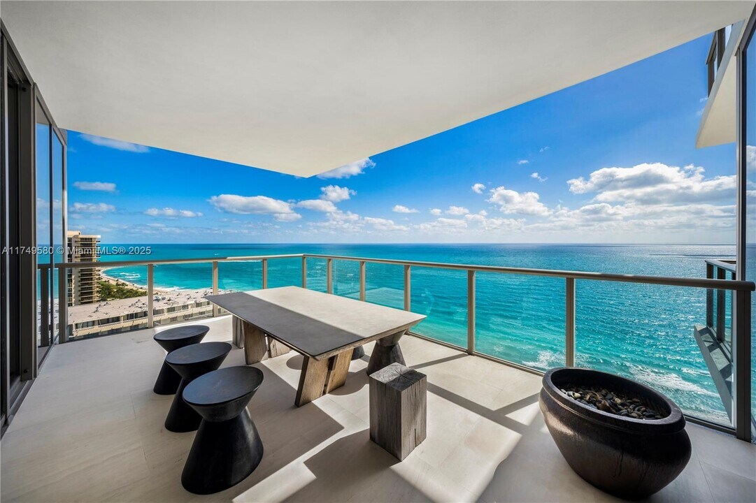 9705 Collins Ave in Bal Harbour, FL - Building Photo