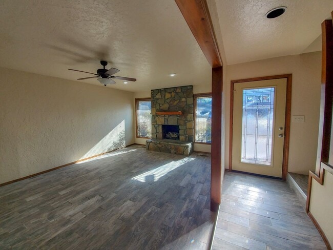 1812 E Chandler Dr in Shawnee, OK - Building Photo - Building Photo