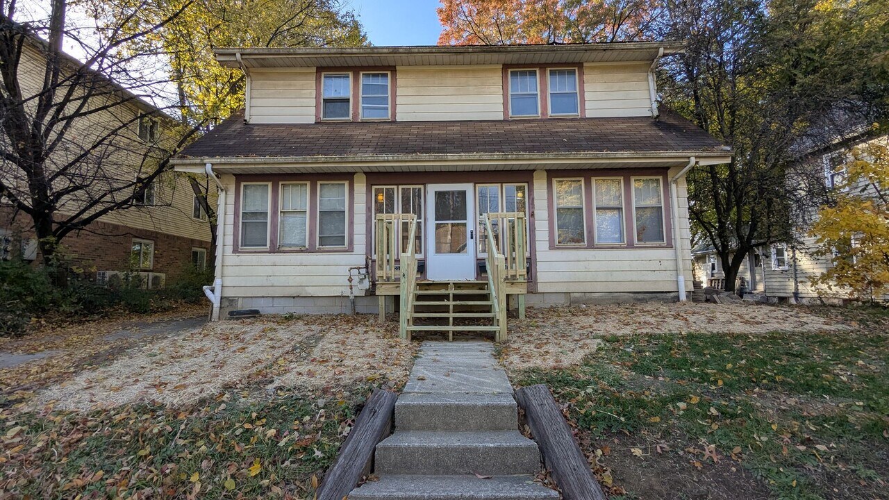 590 Sherman St in Akron, OH - Building Photo