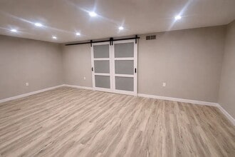 Avon Place in Avon, CT - Building Photo - Building Photo