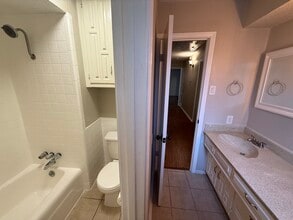 1221 Holt Ave in Desoto, TX - Building Photo - Building Photo