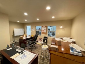 10107 Signal Hill Rd in Austin, TX - Building Photo - Building Photo