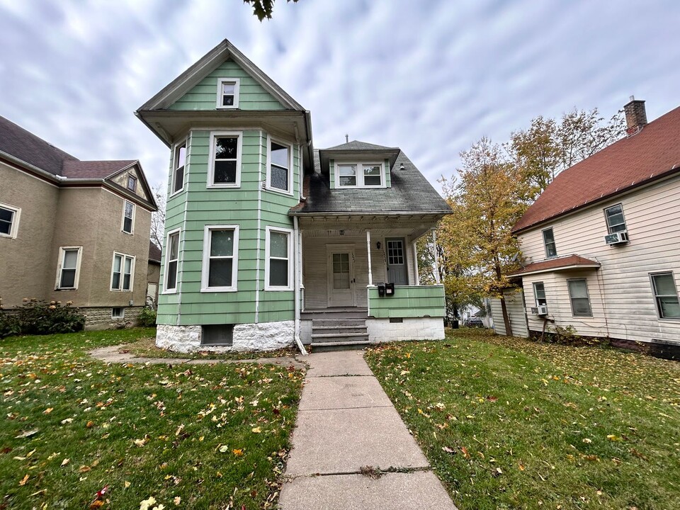 1222 19th St in Rock Island, IL - Building Photo