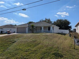 1612 NW 31st Ave in Cape Coral, FL - Building Photo