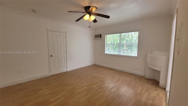 7636 Abbott Ave in Miami Beach, FL - Building Photo - Building Photo