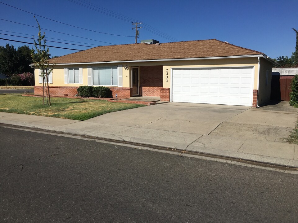 2333 6th St in Ceres, CA - Building Photo